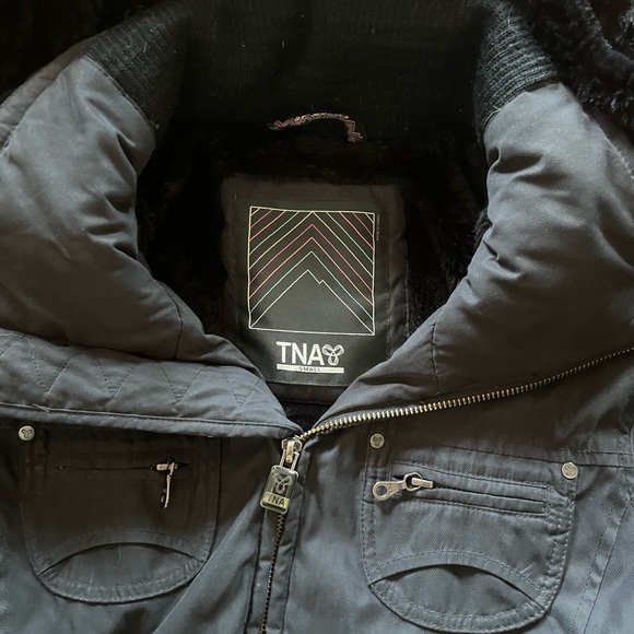 Aritzia TNA St. Moritz Bomber Jacket - Picture 3 of 14